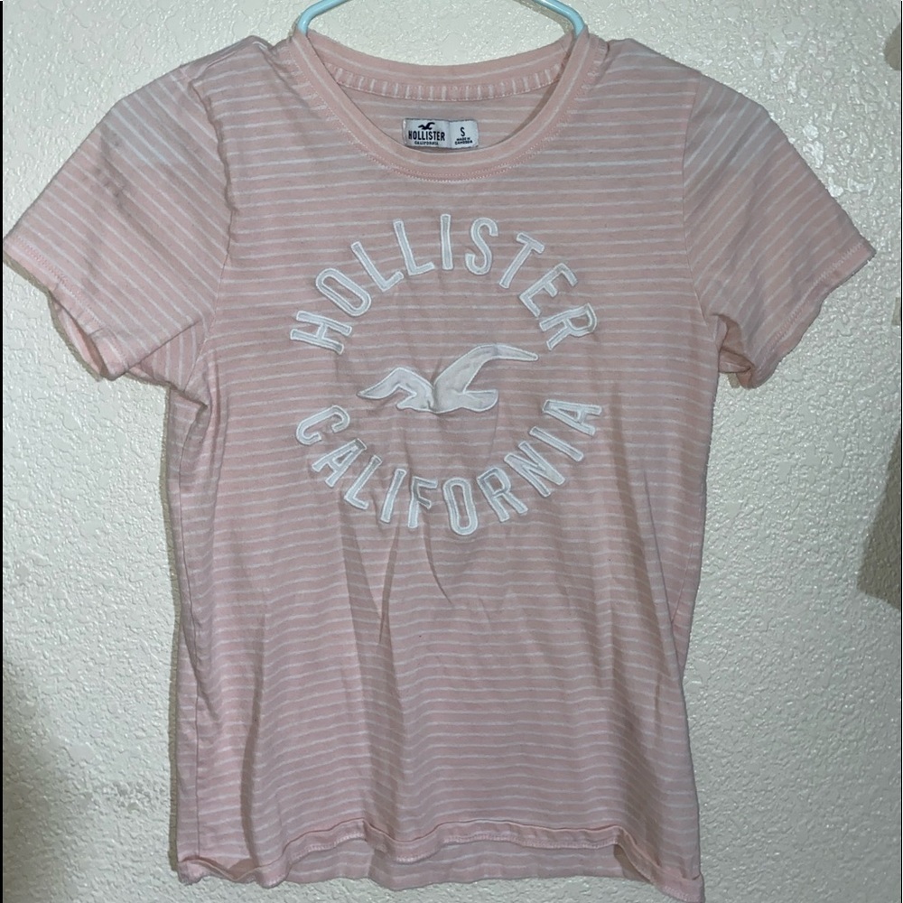 hollister logo tshirt